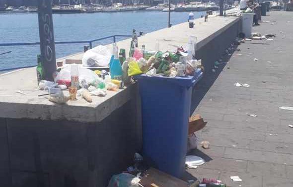 Torre del Greco, weekend di grandi pulizie tra la zona del porto e la zona alta