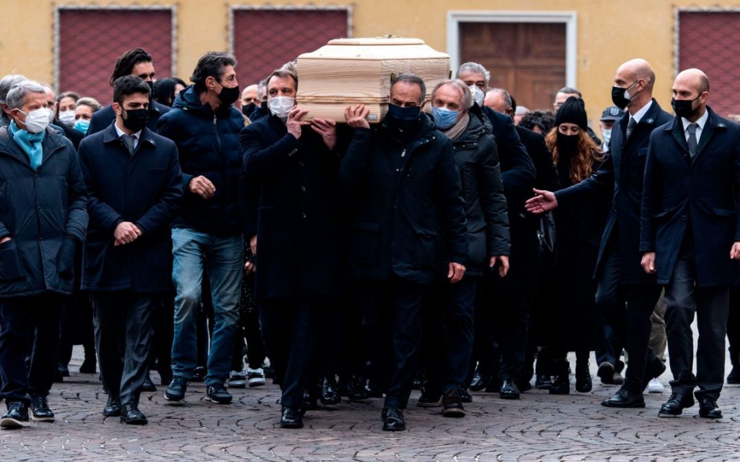 Furto in casa di Paolo Rossi durante il suo funerale