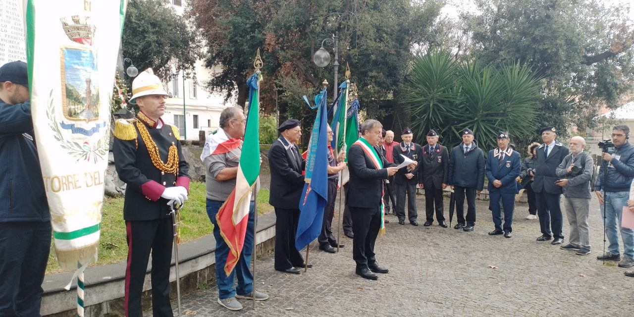 Torre del Greco. Forze armate, in villa comunale la tradizionale cerimonia del 4 novembre