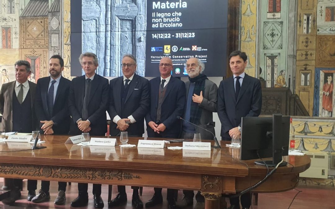 Arte e turismo, alla Reggia di Portici la mostra “Materia. Il legno che non bruciò ad Ercolano”