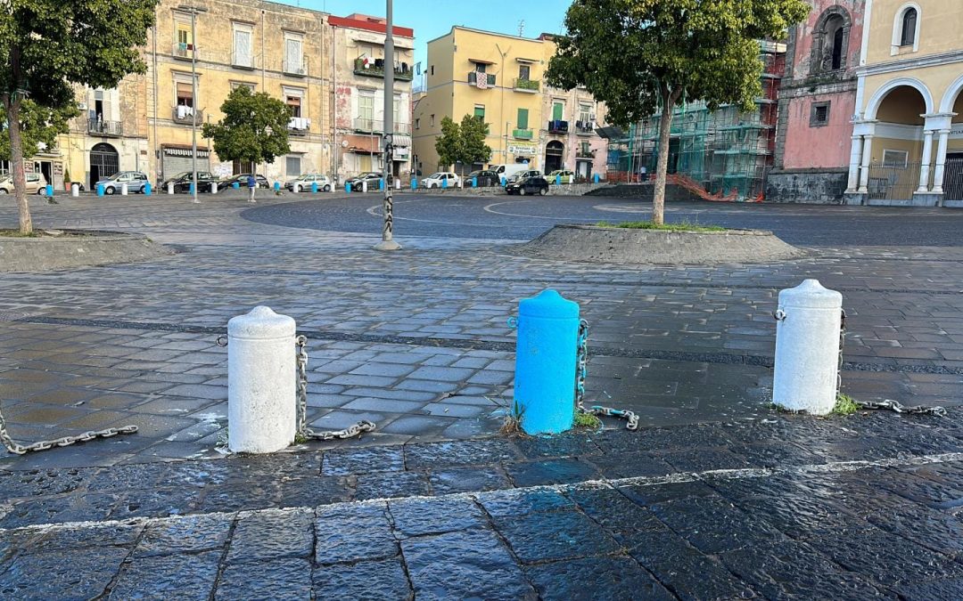 Ercolano si colora di blu, il sindaco Buonajuto ammonisce: “Forza Napoli ma non vandalizziamo beni pubblici”