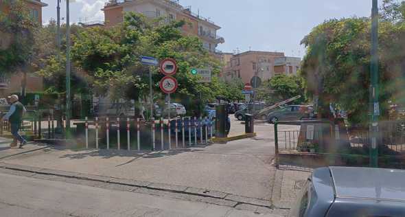 Torre del Greco. Piazzale Nassiriya: cambiato l’ingresso e l’uscita al parcheggio